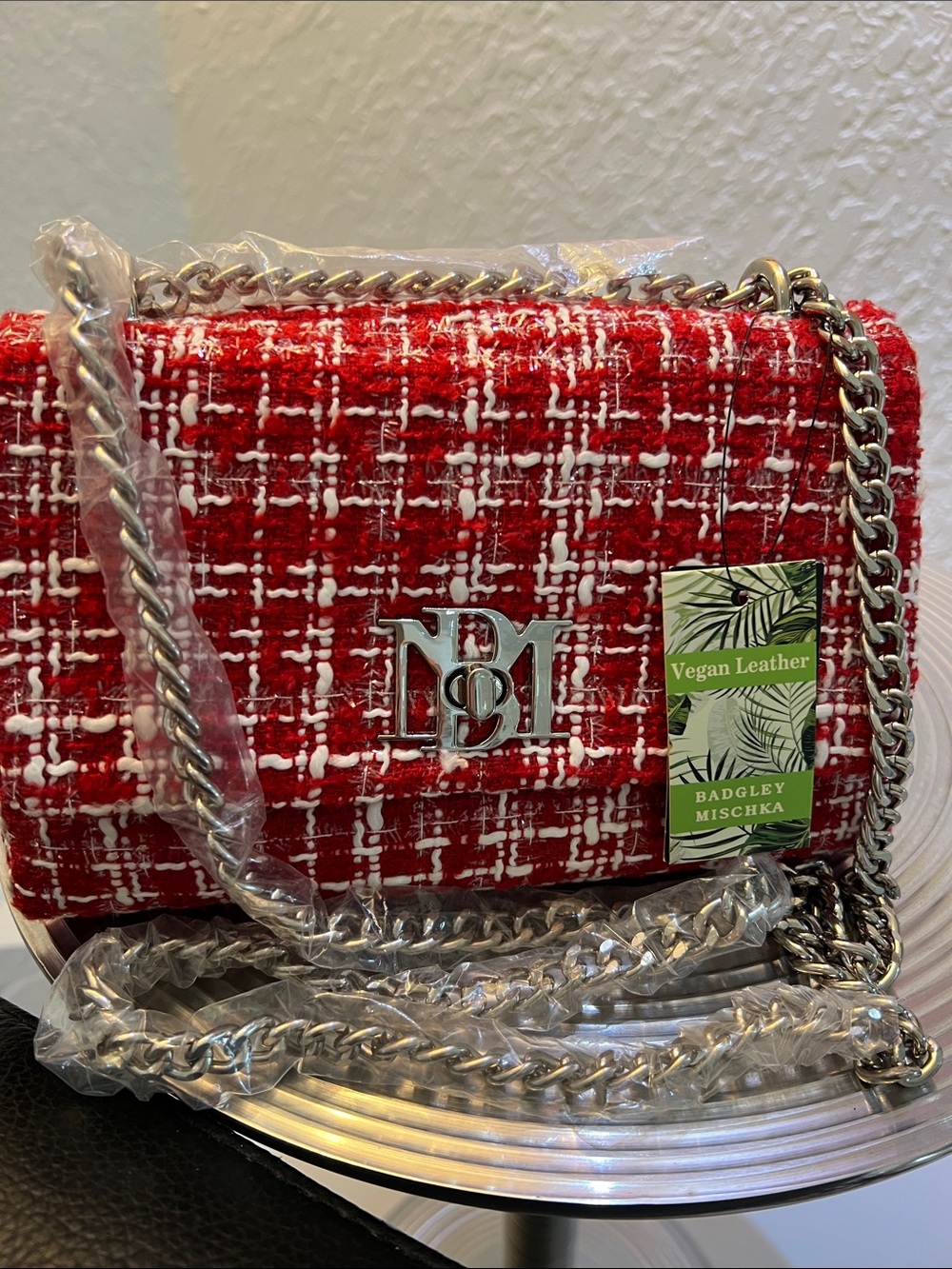 BADGLEY MISCHKA VEGAN LEATHER RED TEXTURED MESSENGER BAG with HEAVY CHAIN